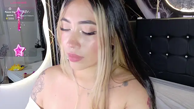  ManuVeelez online show from November 2025 04:51:02 AM