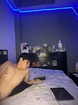 Snapshot of Kailertwink chatting on June 2026 01:11:01 AM Kailertwink online show from June 2026 01:11:01 AM