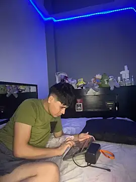 Snapshot of Kailertwink chatting on June 2026 06:47:01 PM Kailertwink online show from June 2026 06:47:01 PM