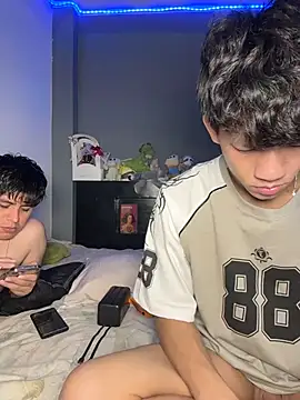 Snapshot of Kailertwink chatting on July 2026 08:42:02 PM Kailertwink online show from July 2026 08:42:02 PM