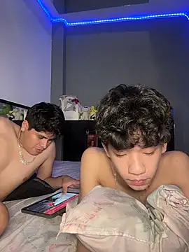Snapshot of Kailertwink chatting on July 2026 11:27:02 PM Kailertwink online show from July 2026 11:27:02 PM