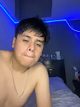 Snapshot of Kailertwink chatting on June 2026 04:41:02 AM Kailertwink online show from June 2026 04:41:02 AM