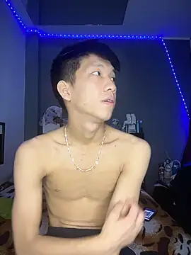 Kailertwink online show from April 2026 11:07:02 PM