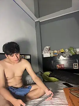 Snapshot of Kailertwink chatting on May 2026 03:38:01 AM Kailertwink online show from May 2026 03:38:01 AM