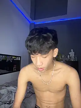 Snapshot of Kailertwink chatting on June 2026 02:44:01 PM Kailertwink online show from June 2026 02:44:01 PM