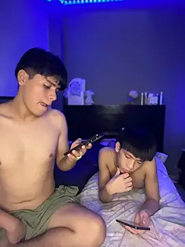 Kailertwink online show from February 2026 03:40:01 AM