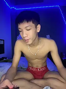 Kailertwink online show from April 2026 03:35:01 AM
