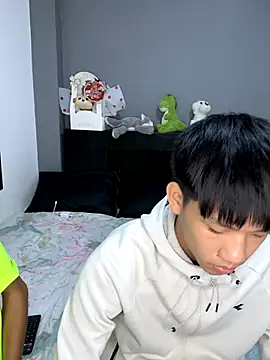 Kailertwink online show from October 2025 05:09:02 AM