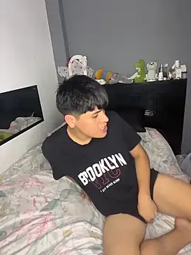 Kailertwink online show from November 2025 04:16:02 AM