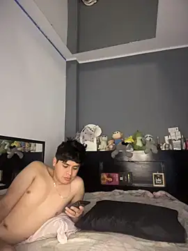 Snapshot of Kailertwink chatting on May 2026 04:27:02 PM Kailertwink online show from May 2026 04:27:02 PM