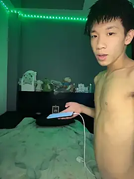 Kailertwink online show from March 2026 03:01:01 AM