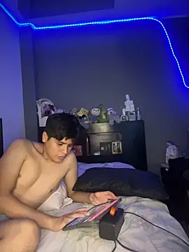 Snapshot of Kailertwink chatting on May 2026 09:15:01 PM Kailertwink online show from May 2026 09:15:01 PM