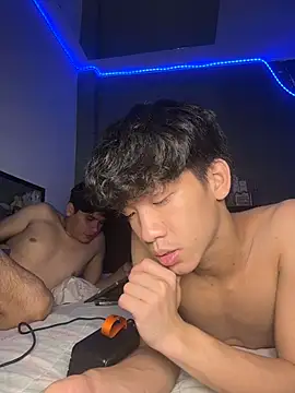 Snapshot of Kailertwink chatting on July 2026 05:27:02 AM Kailertwink online show from July 2026 05:27:02 AM