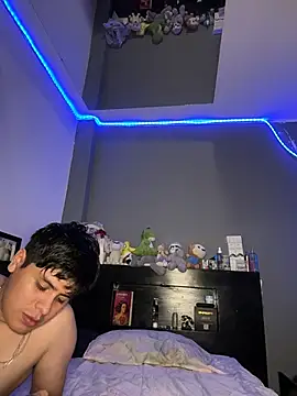 Snapshot of Kailertwink chatting on July 2026 04:35:01 AM Kailertwink online show from July 2026 04:35:01 AM