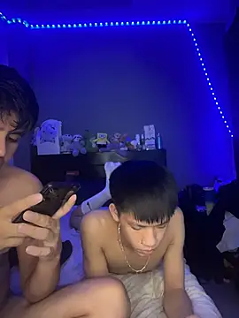 Kailertwink online show from April 2026 02:40:01 AM