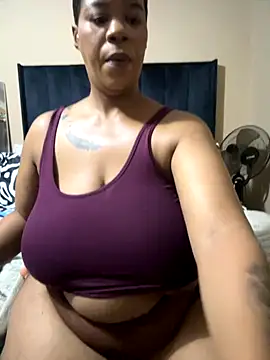 Snapshot of THICKBUNNYCHICKxxx chatting on October 2025 08:54:02 PM THICKBUNNYCHICKxxx online show from October 2025 08:54:02 PM