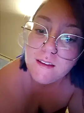 Snapshot of lablonde2025 chatting on May 2026 06:12:02 PM lablonde2025 online show from May 2026 06:12:02 PM