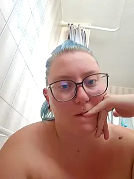 Snapshot of lablonde2025 chatting on September 2025 10:43:01 AM lablonde2025 online show from September 2025 10:43:01 AM