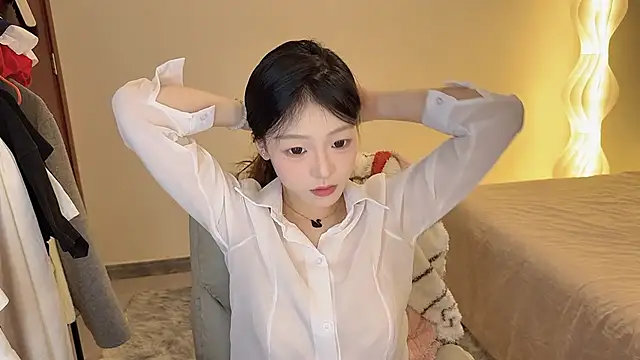 Robin-o3 online show from December 2025 04:28:02 PM