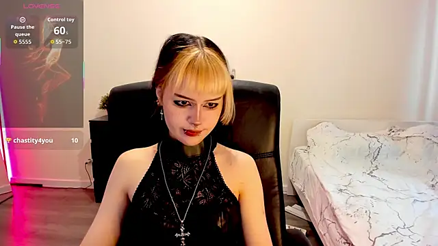 LiyaLuna online show from November 2025 10:27:02 AM