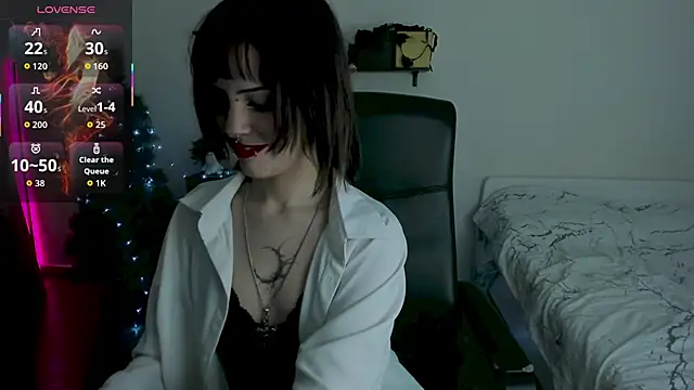 LiyaLuna online show from January 2026 12:10:02 PM