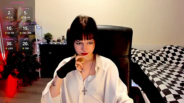 LiyaLuna online show from December 2025 12:53:02 PM