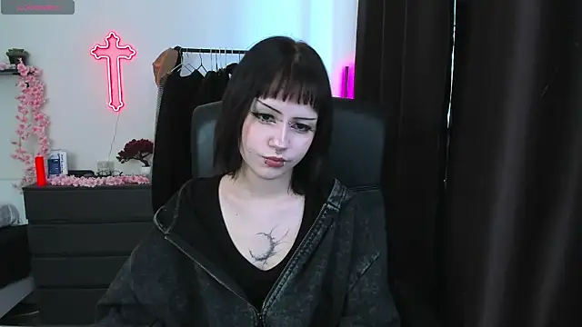 LiyaLuna online show from April 2026 10:17:02 AM