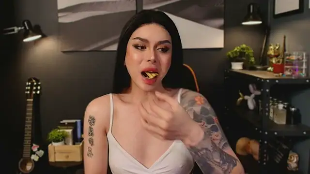 LUNACOCKSLAYER online show from October 2025 03:49:02 AM