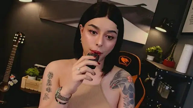 LUNACOCKSLAYER online show from November 2025 09:15:01 PM