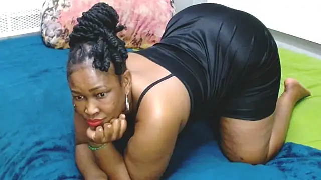 Snapshot of NaughtyMILFxox chatting on July 2026 06:59:01 PM NaughtyMILFxox online show from July 2026 06:59:01 PM