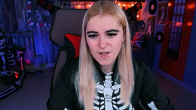 Stef Nicks online show from October 2025 09:06:02 AM