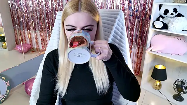 Stef Nicks online show from May 2026 05:03:01 AM