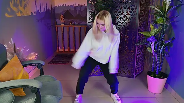 Stef Nicks online show from November 2025 09:13:01 AM