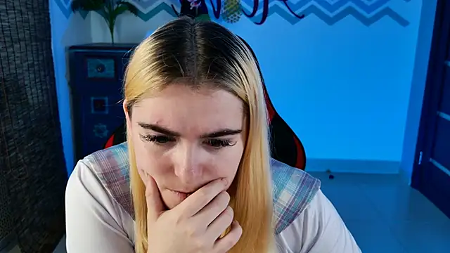 Stef Nicks online show from October 2025 06:12:02 AM