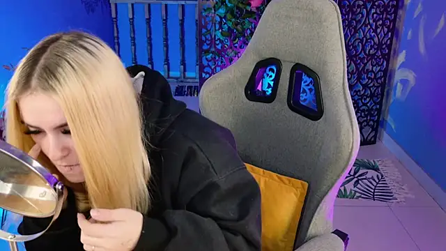 Stef Nicks online show from September 2025 05:25:01 AM