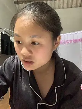 Snapshot of NhuFox chatting on September 2025 01:33:02 PM NhuFox online show from September 2025 01:33:02 PM