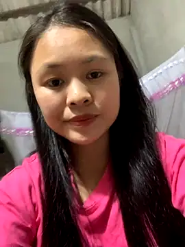 Snapshot of NhuFox chatting on November 2025 01:03:02 PM NhuFox online show from November 2025 01:03:02 PM