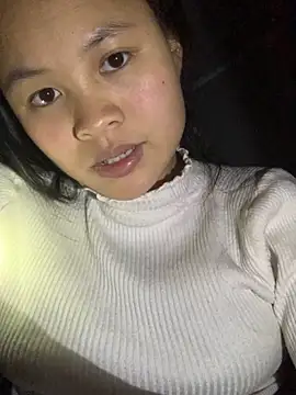 Snapshot of NhuFox chatting on November 2025 12:48:01 PM NhuFox online show from November 2025 12:48:01 PM