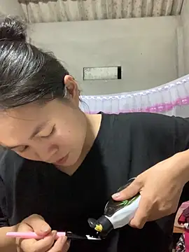 Snapshot of NhuFox chatting on October 2025 01:34:01 PM NhuFox online show from October 2025 01:34:01 PM