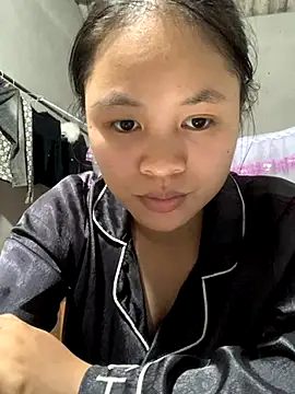 Snapshot of NhuFox chatting on September 2025 01:05:02 PM NhuFox online show from September 2025 01:05:02 PM