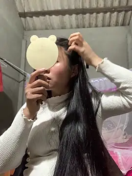 Snapshot of NhuFox chatting on December 2025 01:50:01 PM NhuFox online show from December 2025 01:50:01 PM