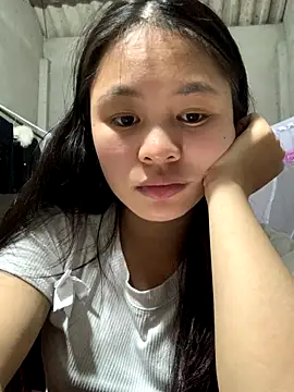 Snapshot of NhuFox chatting on October 2025 01:45:01 PM NhuFox online show from October 2025 01:45:01 PM