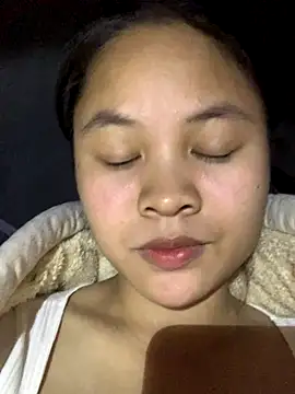 Snapshot of NhuFox chatting on November 2025 01:27:02 PM NhuFox online show from November 2025 01:27:02 PM