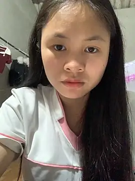 Snapshot of NhuFox chatting on November 2025 12:31:02 PM NhuFox online show from November 2025 12:31:02 PM