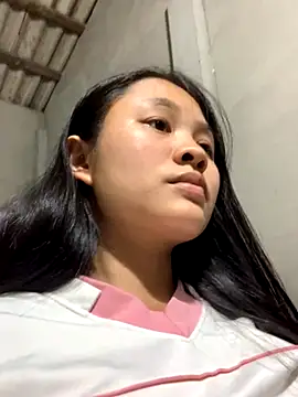 Snapshot of NhuFox chatting on October 2025 01:03:02 PM NhuFox online show from October 2025 01:03:02 PM