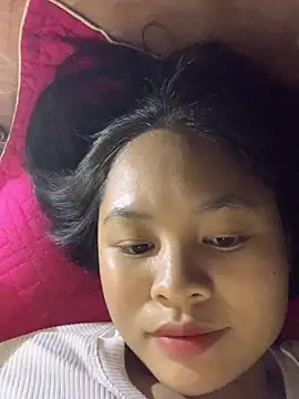 Snapshot of NhuFox chatting on December 2025 01:32:02 PM NhuFox online show from December 2025 01:32:02 PM