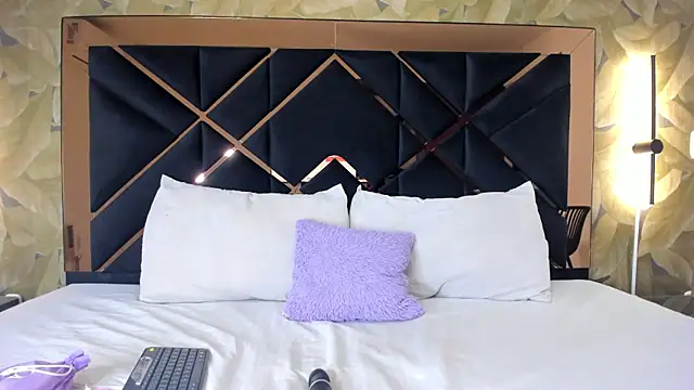 AliciaJerez1 online show from October 2025 12:31:01 AM