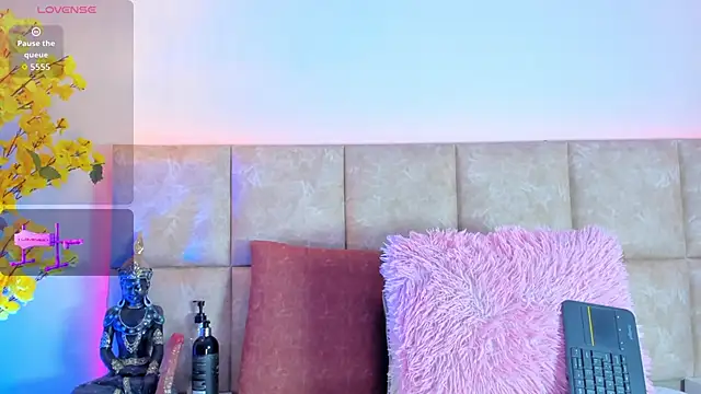 Snapshot of KarolBlanco chatting on October 2025 04:30:01 PM KarolBlanco online show from October 2025 04:30:01 PM