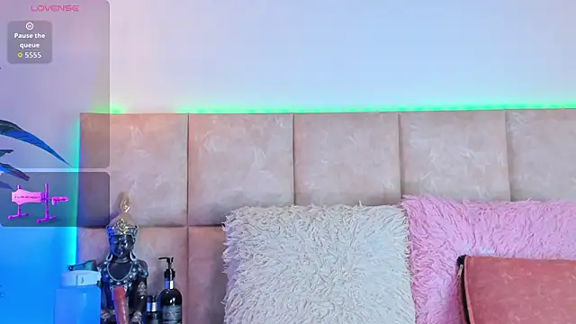 Snapshot of KarolBlanco chatting on November 2025 07:18:01 PM KarolBlanco online show from November 2025 07:18:01 PM