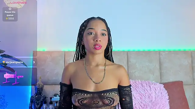 Snapshot of KarolBlanco chatting on December 2025 02:23:01 AM KarolBlanco online show from December 2025 02:23:01 AM